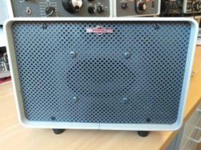 Collins 516F-2 with matching cabinet